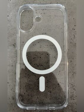 Spigen Ultra Hybrid Mag Fit Case for iPhone 17